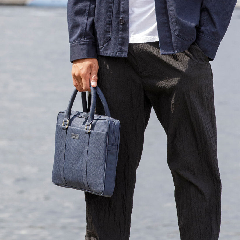 Borsa Stelvio Slim PURE Nylon riciclato - fino a 14" - Blu Notte