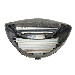 Zaino Rivacase 7826 verde oliva - 17L per MacBook fino a 15"
