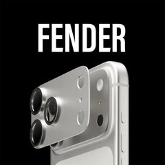 PanzerGlass Fender - Protezione per la fotocamera di iPhone 17 Pro argento