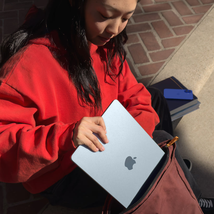 MacBook_Air_13-inch_M4_Silver_PDP_Image_Position_8__ITIT