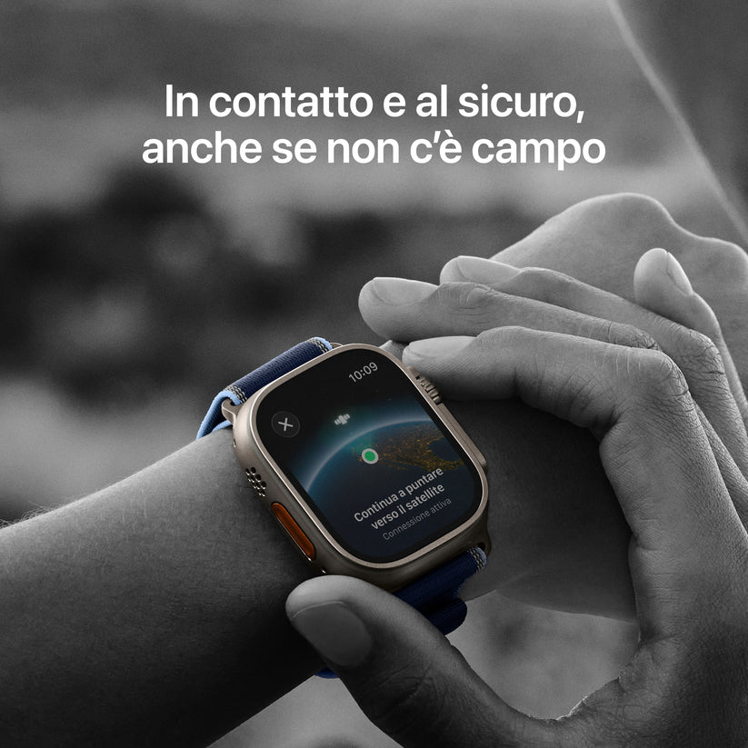 Apple_Watch_Ultra_3_49mm_LTE_Black_Titanium_Milanese_Loop_Black_PDP_Image_Position_4__ITIT