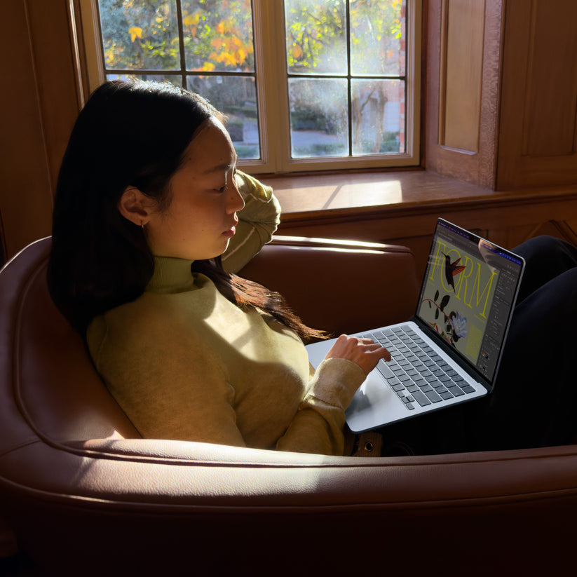 MacBook_Air_13-in_M5_Silver_PDP_Image_Position_7__it-IT