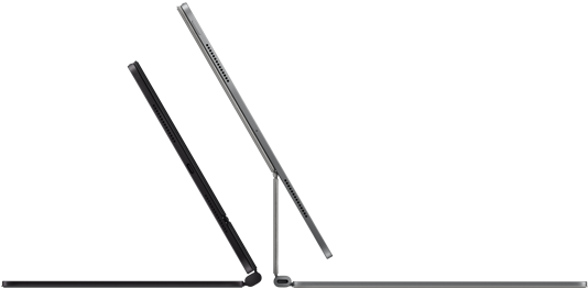 Due iPad Pro agganciati a una Magic Keyboard, visti di lato, profilo sottile. L’iPad Pro nero siderale è inclinato e semiaperto, con altoparlanti e porta USB-C; l’iPad Pro color argento è aperto, inclinato all’indietro per mostrare il design a inclinazione libera della tastiera, gli altoparlanti e il microfono